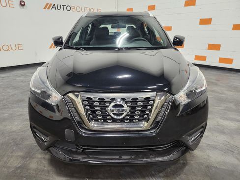 Used 2019 Nissan Kicks SR w/ SR Premium Package image 11