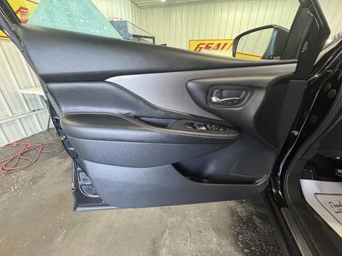 Used 2023 Nissan Murano SV w/ SV Midnight Edition Package image 21