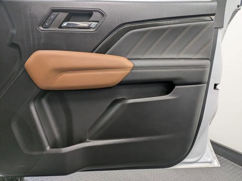 Used 2023 GMC Canyon AT4 w/ AT4 Premium Package image 27