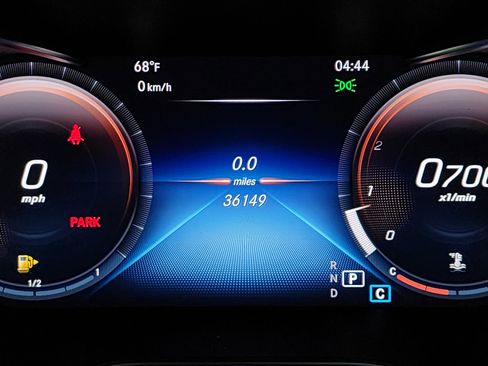 Used 2021 Mercedes-Benz GLC 300 4MATIC image 24