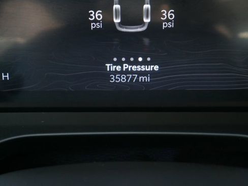 Used 2024 Jeep Grand Cherokee L Laredo image 30