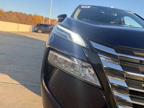 Used 2024 Nissan Rogue Platinum w/ Platinum Premium Package image 28