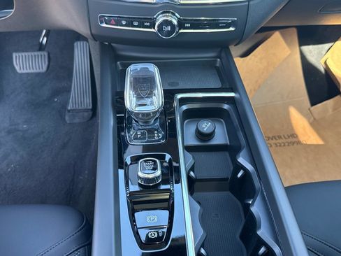New 2026 Volvo XC60 B5 Plus w/ Climate Package image 24