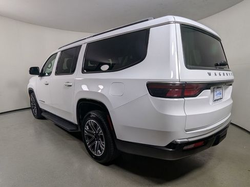 Used 2024 Jeep Wagoneer L Series II w/ Flexible Seating Group AWD/4WD image 6