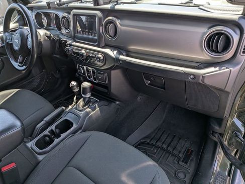 Used 2022 Jeep Gladiator Sport image 20