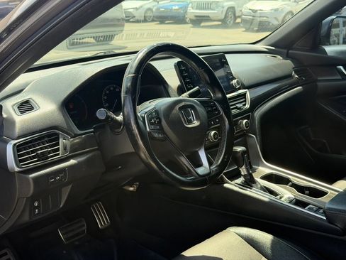 Used 2018 Honda Accord Sport image 20