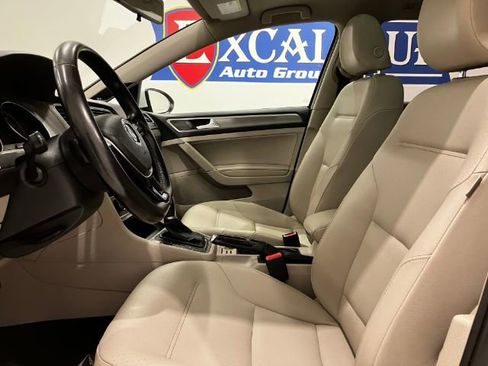 Used 2015 Volkswagen Golf TDI SE image 19