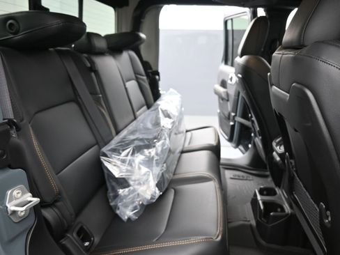 New 2026 Jeep Gladiator Sport AWD/4WD image 14