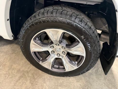 Used 2022 RAM 1500 Laramie AWD/4WD image 29