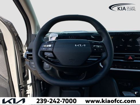 New 2026 Kia Sportage EX image 37