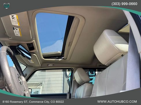 Used 2006 Jeep Commander Limited w/ Trailer Tow Group IV image 27