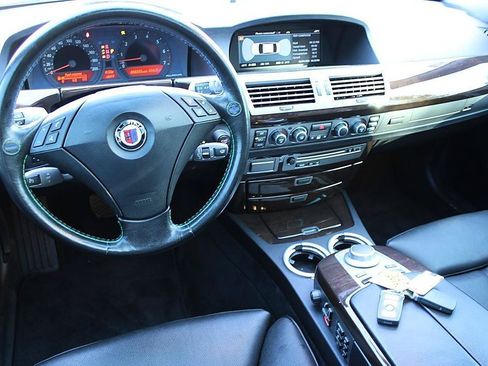 Used 2007 BMW 750i RWD image 17