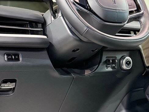 New 2026 Lincoln Navigator Premiere AWD/4WD image 46