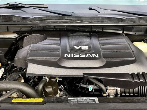 Used 2020 Nissan Titan SV w/ SV Convenience Package image 31
