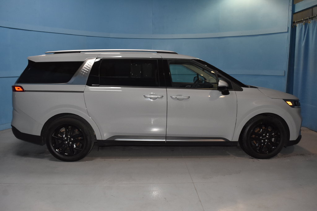 Used 2024 Kia Carnival SX FWD image 24