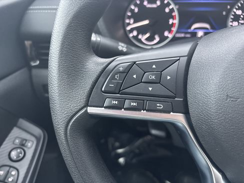 Used 2024 Nissan Sentra SV image 23