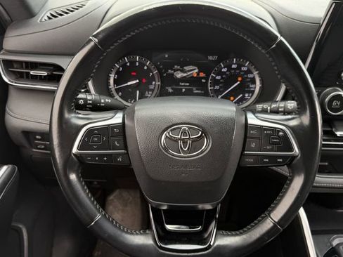 Used 2021 Toyota Highlander XSE image 13