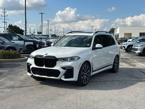 Used 2021 BMW X7 M50i w/ Cold Weather Package AWD/4WD image 3