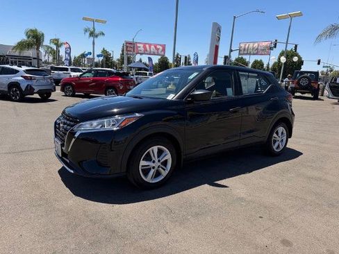 Certified 2023 Nissan Kicks S FWD image 3