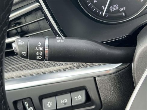 Used 2025 Cadillac XT5 Sportv w/ Technology Package image 23