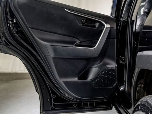 Used 2021 Toyota RAV4 LE FWD image 34