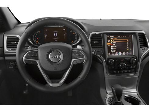 Used 2018 Jeep Grand Cherokee Altitude AWD/4WD image 4