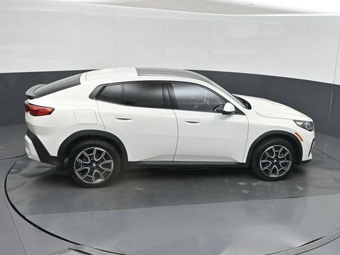 Used 2026 BMW X2 xDrive28i AWD/4WD image 36