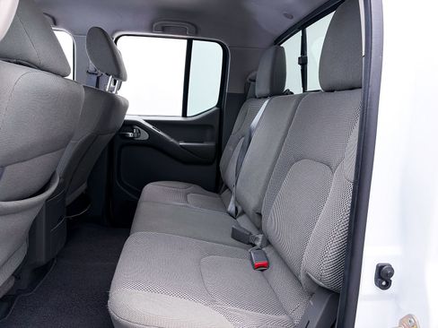 Used 2019 Nissan Frontier SV image 26