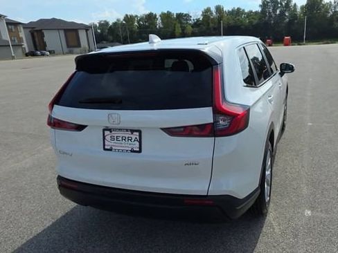 Used 2025 Honda CR-V EX image 9