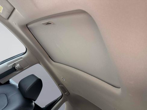Certified 2024 Honda HR-V EX-L image 31