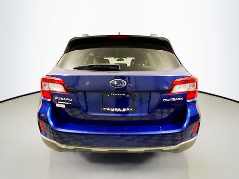 Used 2016 Subaru Outback 2.5i Premium image 6