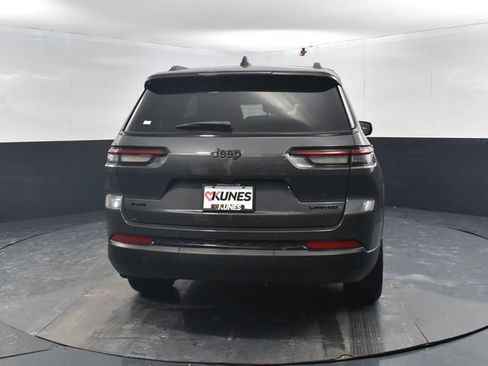 New 2025 Jeep Grand Cherokee L Limited w/ Black Appearance Package image 8