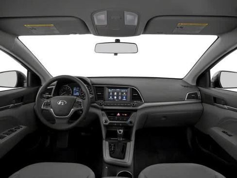 Used 2018 Hyundai Elantra SEL FWD image 9