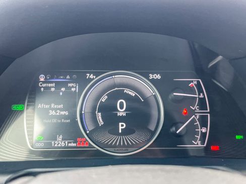 Certified 2025 Lexus ES 300h w/ Premium Package image 23