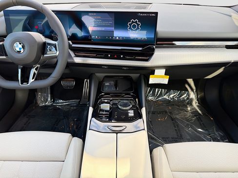 New 2026 BMW 530i w/ M Sport Package image 19