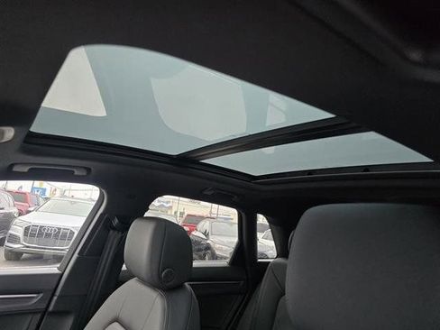 New 2025 Audi Q3 2.0T Premium image 5