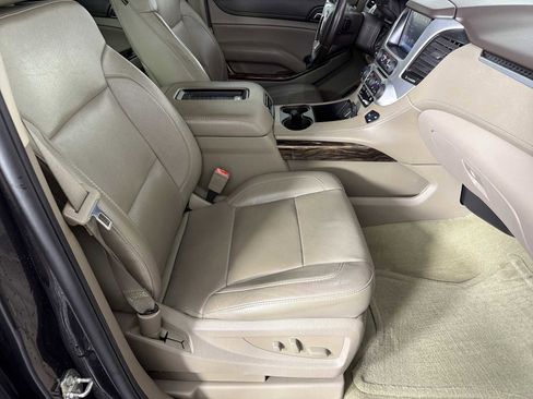 Used 2016 GMC Yukon XL SLT w/ Open Road Package image 11