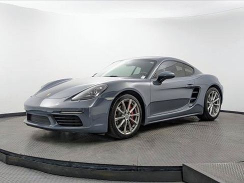 Used 2017 Porsche 718 Cayman S RWD image 2