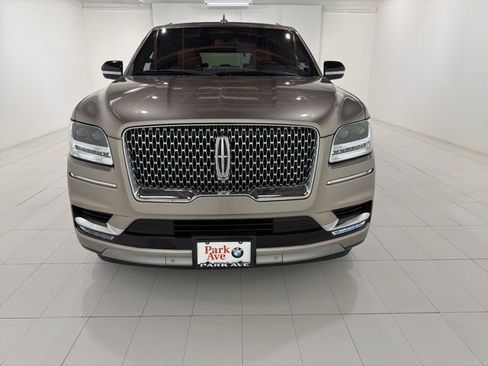 Used 2019 Lincoln Navigator L Reserve AWD/4WD image 8