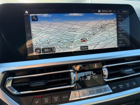 Used 2019 BMW 330i xDrive Sedan w/ Driving Assistance Package image 21