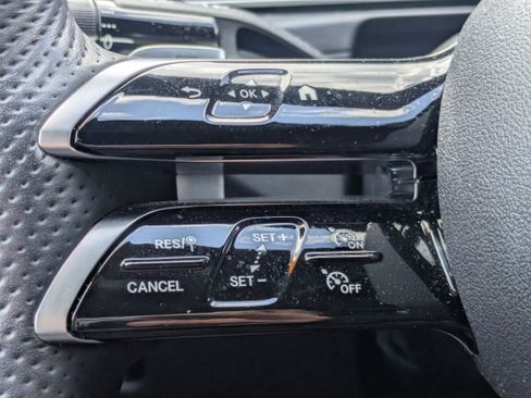 Used 2023 Mercedes-Benz C 300 Sedan image 22