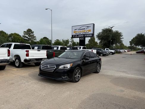 Used 2017 Subaru Legacy 2.5i Limited AWD/4WD image 4