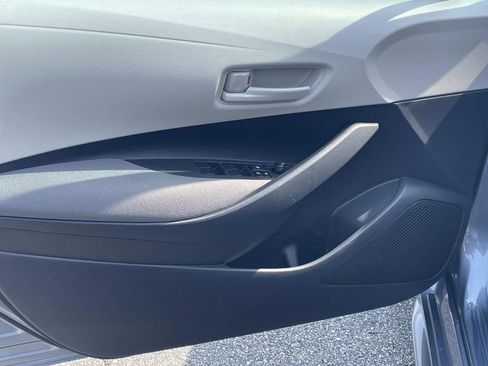 Used 2025 Toyota Corolla LE image 13