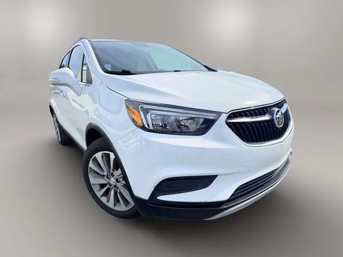 Used 2018 Buick Encore Preferred FWD image 2