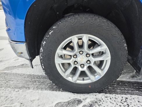 Used 2023 Chevrolet Silverado 1500 LT w/ Z71 Off-Road Package image 11