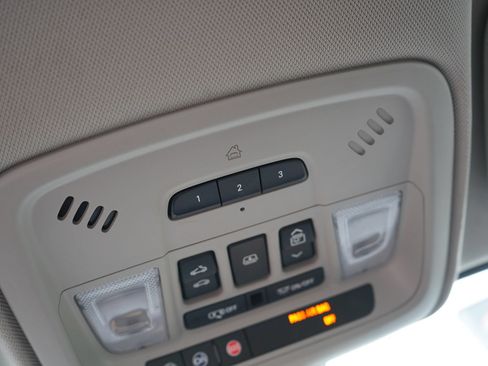 Used 2018 Buick LaCrosse Essence w/ Sun and Shade Package FWD image 24