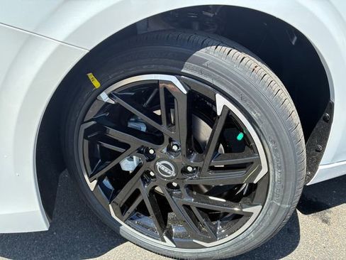 New 2026 Nissan Sentra SR image 10