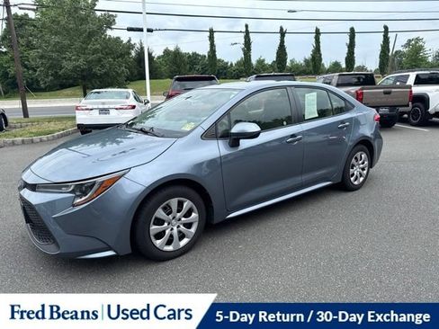 Used 2021 Toyota Corolla LE w/ Carpet Mat Package (TMS) FWD image 22