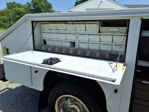 Used 2015 Ford F550 4x4 Regular Cab Super Duty image 6
