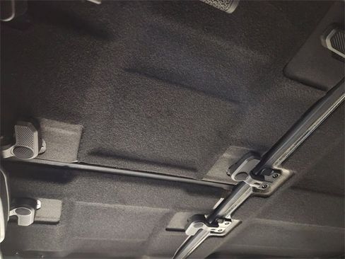 Used 2023 Ford Bronco Wildtrak image 25